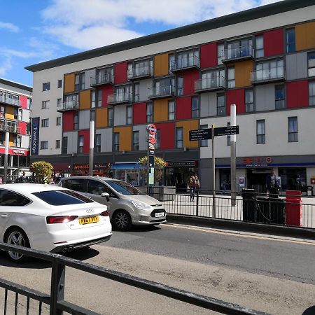 Carnation Flat A In Wembley Apartment Лондон Екстериор снимка